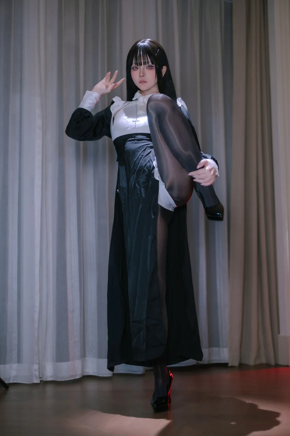 屿鱼 - 黑丝修女 [40P-82MB] tg@simisebaisi 【丝足阁】004.webp